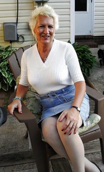 Amazing milf in a hot